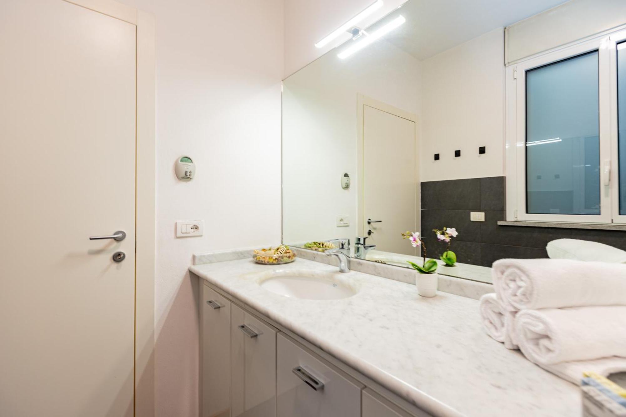 Premuda20 Milan Elegant Apartment Екстериор снимка