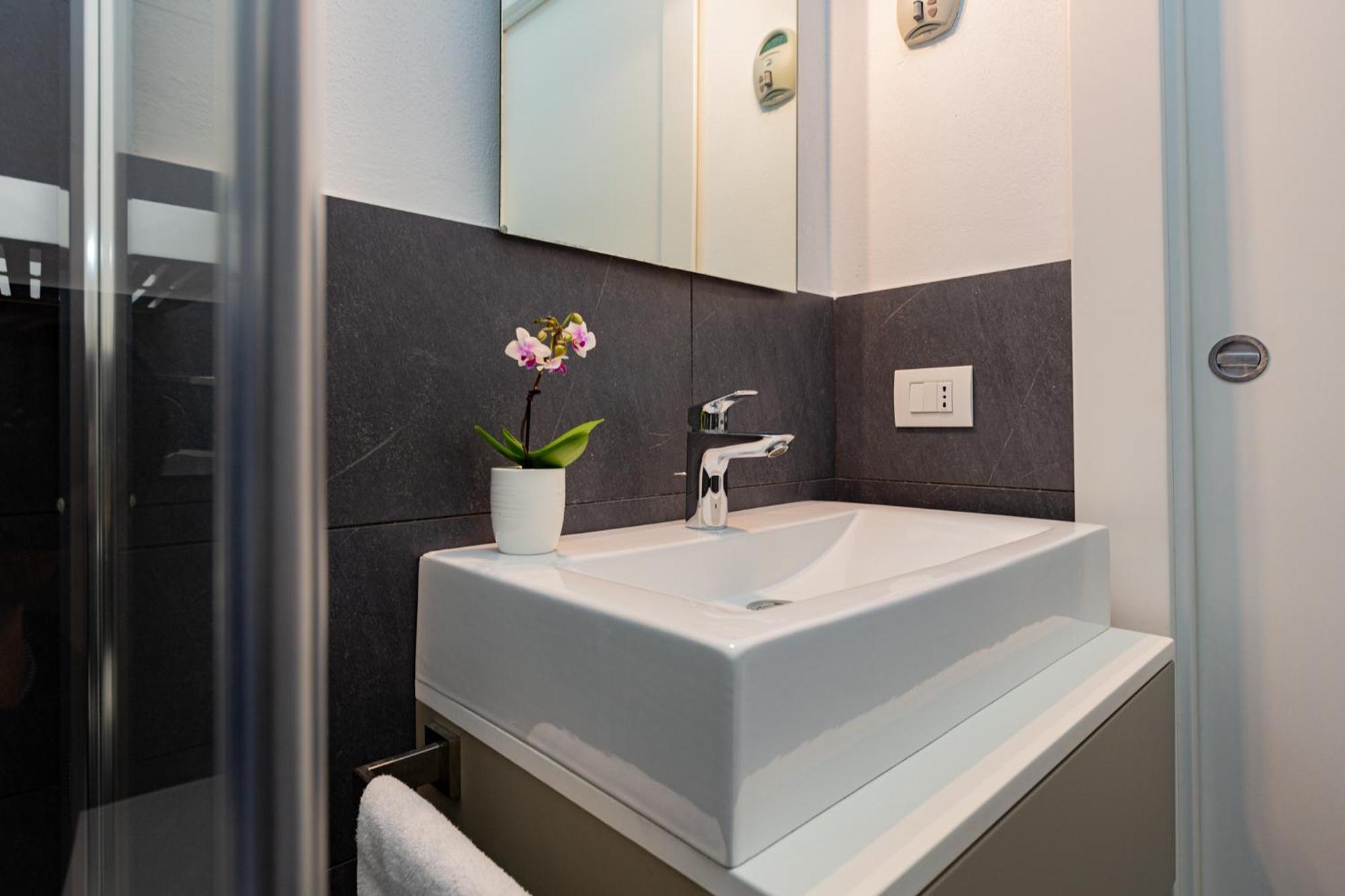Premuda20 Milan Elegant Apartment Екстериор снимка